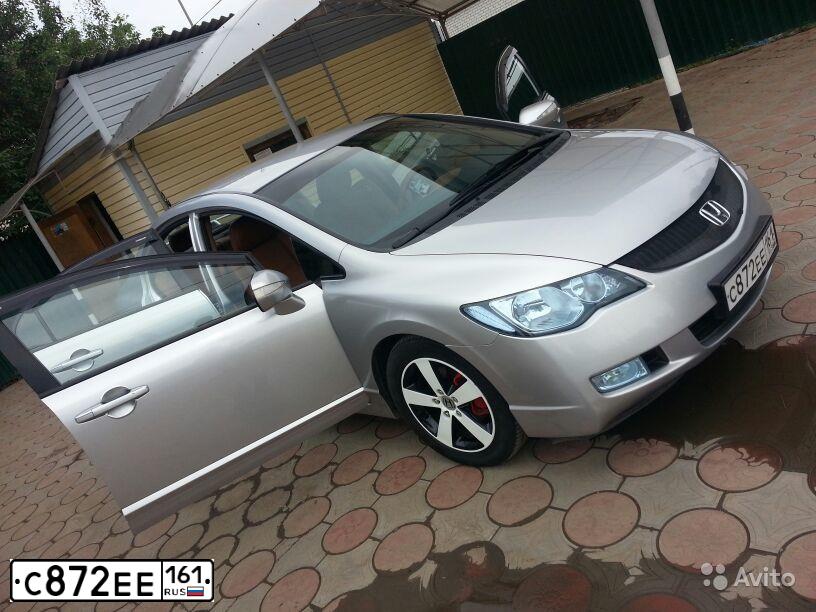 Фото автомобиля HONDA CIVIC, 2008 — госномер С872ЕЕ161. Цвет: Серебристый