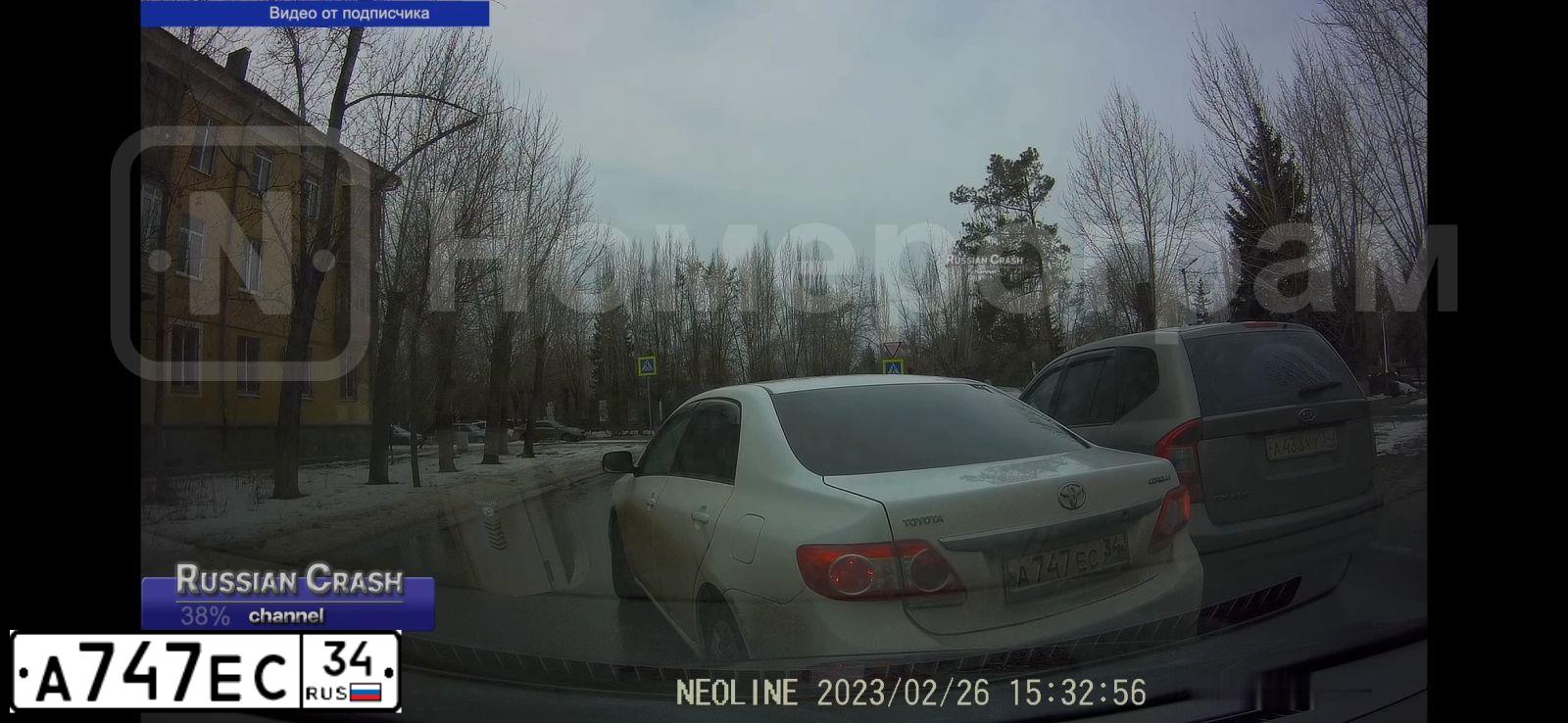 Фото автомобиля TOYOTA COROLLA, 2011 — госномер А747ЕС34. Цвет: БЕЛЫЙ