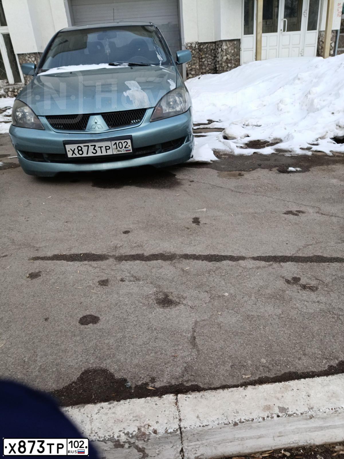 Фото автомобиля MITSUBISHI LANCER, 2006 — госномер Х873ТР102. Цвет: СВЕТЛО-СЕРО-ЗЕЛЕНЫЙ