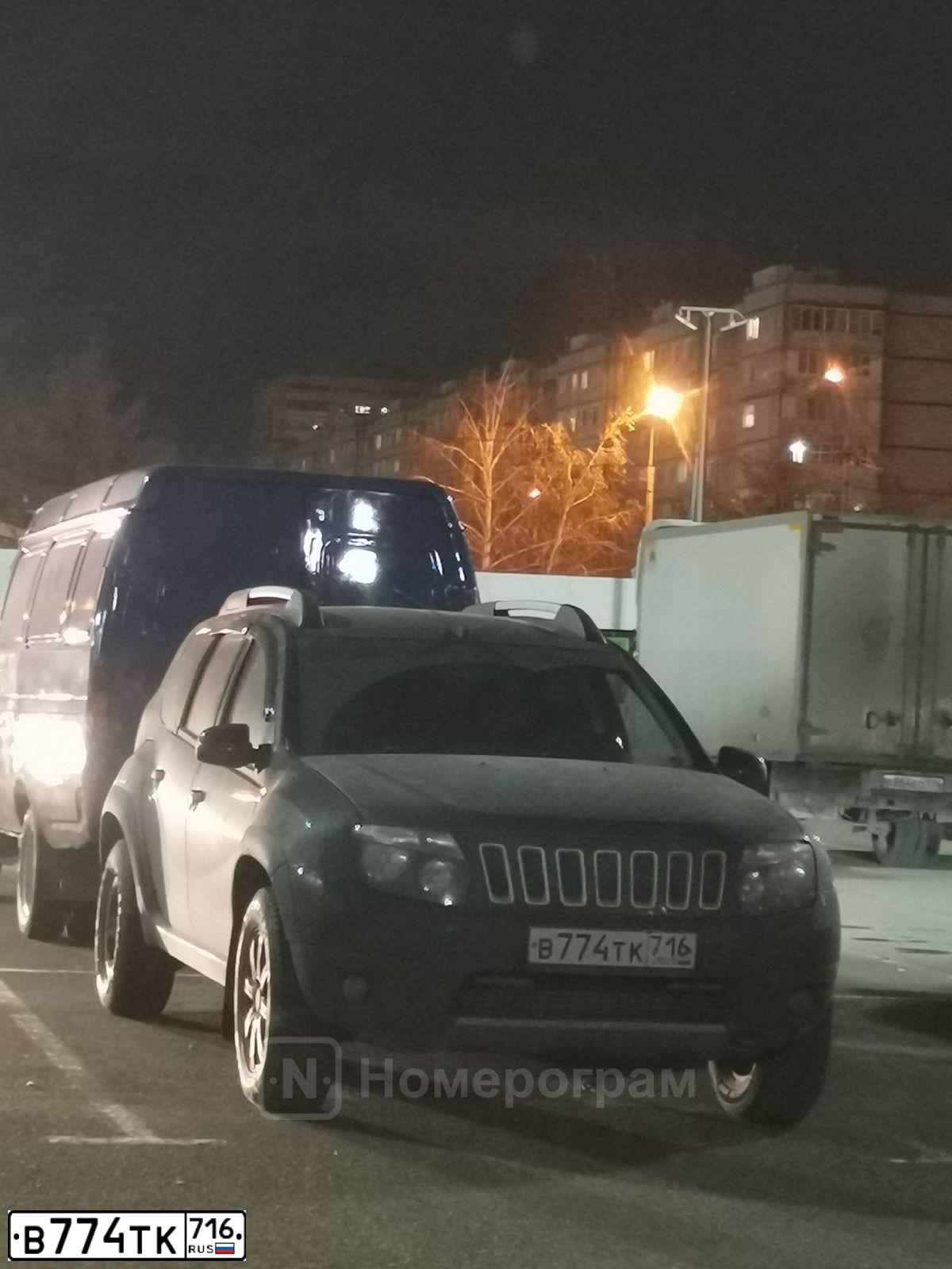 Фото автомобиля RENAULT DUSTER, 2014 — госномер А848ОЕ116. Цвет: ЧЕРНЫЙ