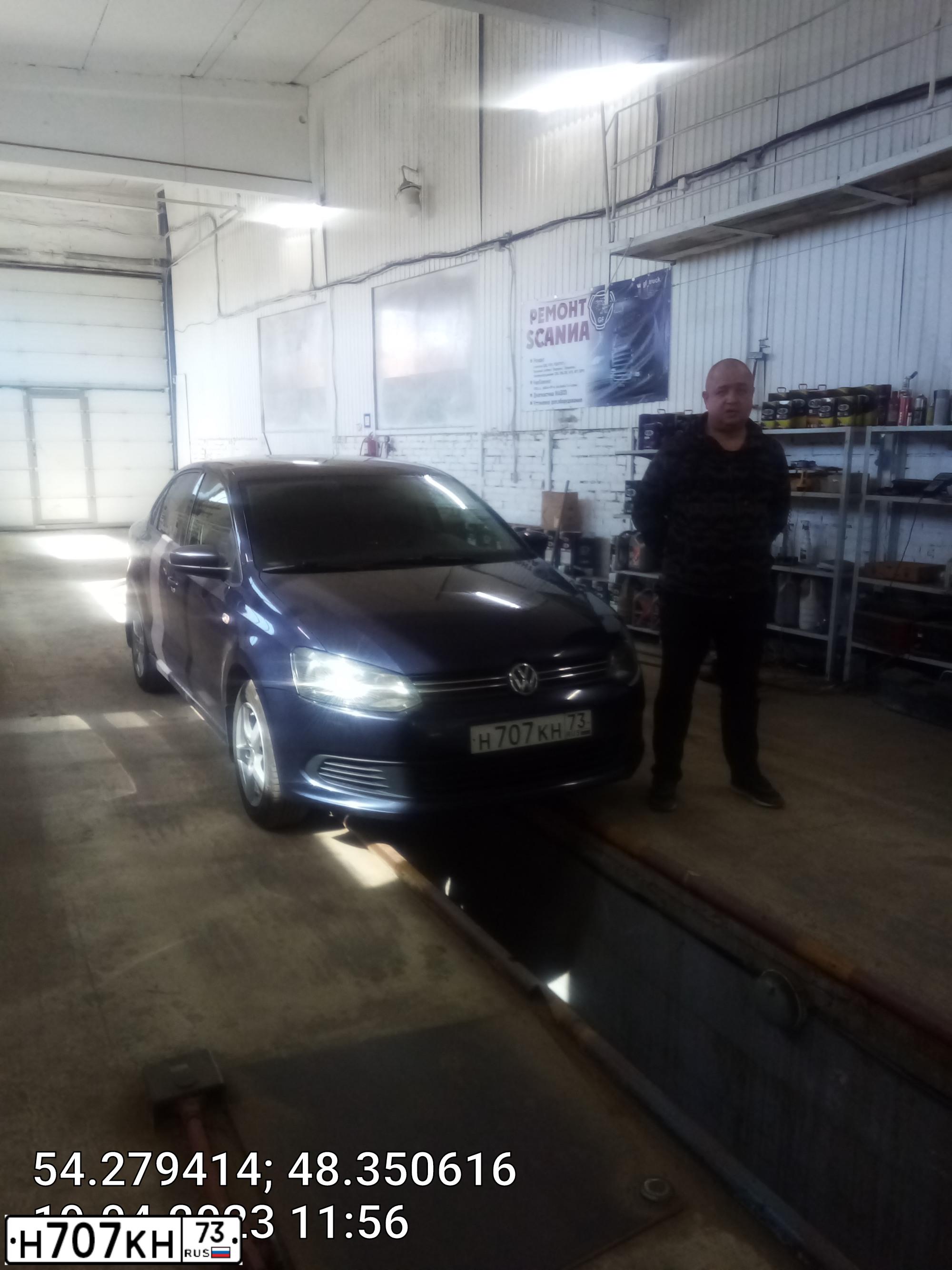 Фото автомобиля VOLKSWAGEN POLO, 2014 — госномер Н707КН73. Цвет: Темно-синий