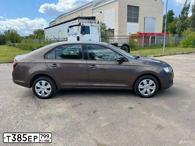 Фото автомобиля SKODA RAPID, 2018 — госномер О377ОВ797. Цвет: ЖЕЛТЫЙ