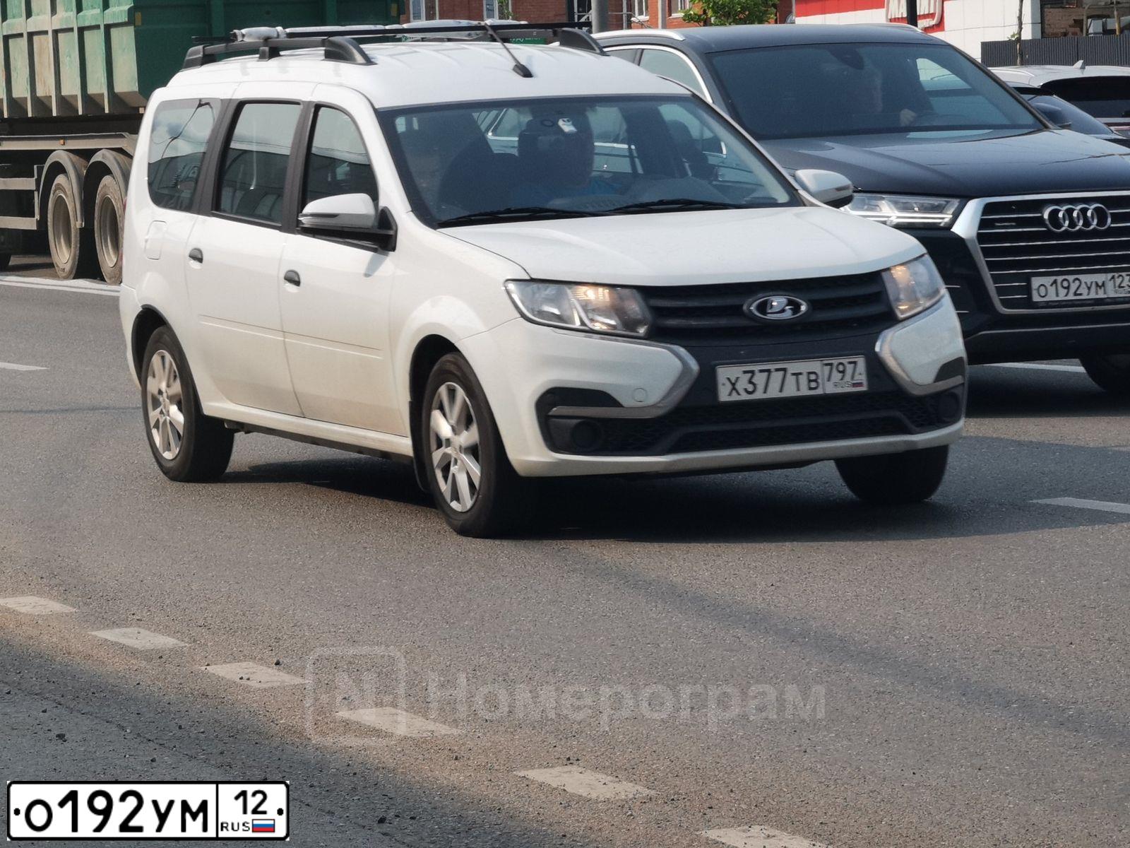 Фото автомобиля LADA VESTA, 2020 — госномер О192УМ12. Цвет: Белый