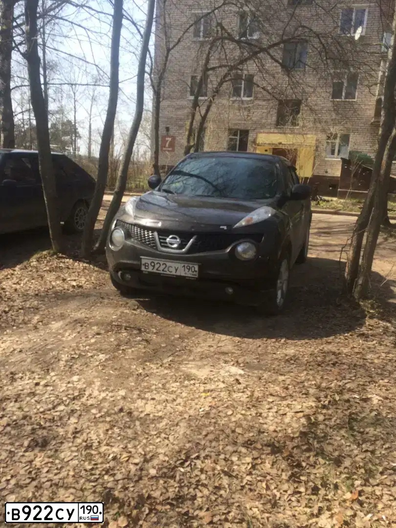 Фото автомобиля NISSAN JUKE, 2012 — госномер Р806УК69. Цвет: ТЕМНО-КОРИЧНЕВЫЙ