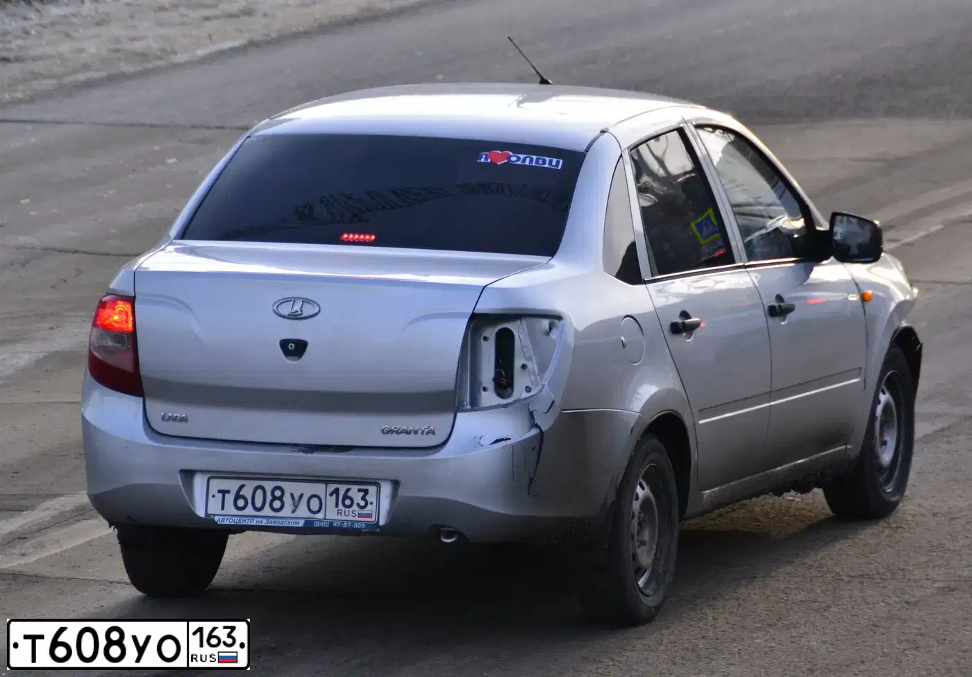 Фото автомобиля LADA 2190 GRANTA, 2012 — госномер А049МК763. Цвет: Серебристый