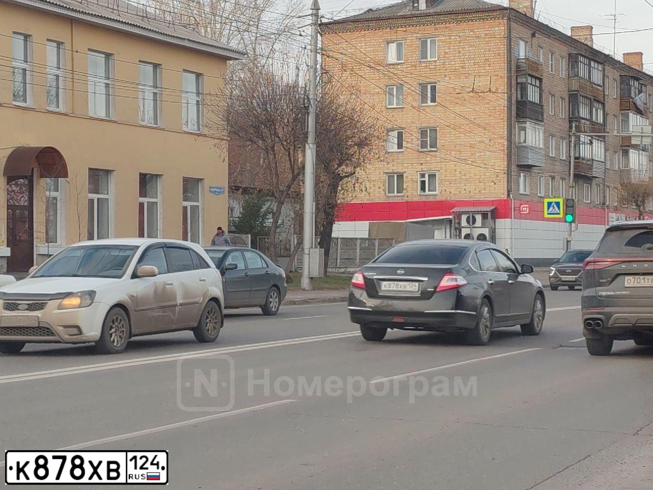 Фото автомобиля NISSAN TEANA, 2012 — госномер Х681УО124