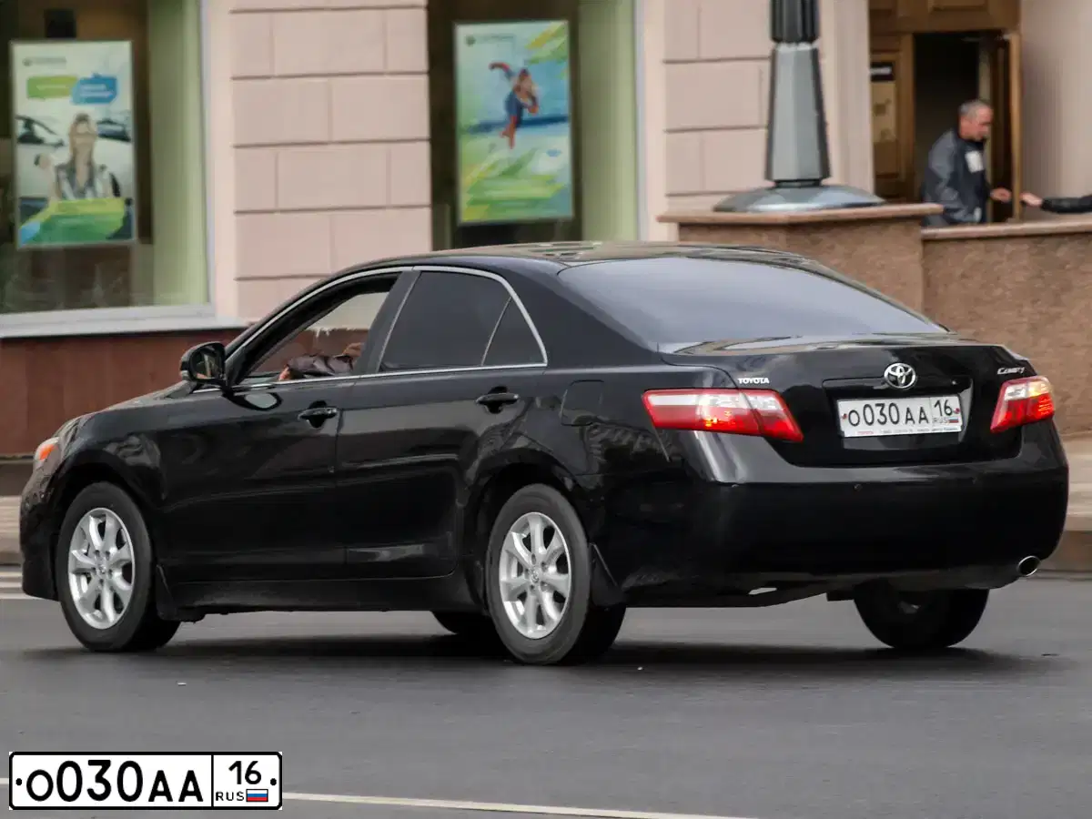 Фото автомобиля TOYOTA CAMRY, 2011 — госномер М879АУ716. Цвет: ЧЕРНЫЙ