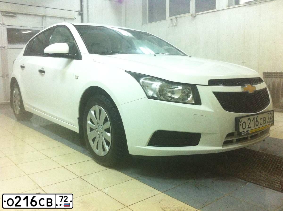 Фото автомобиля CHEVROLET CRUZE, 2012 — госномер У159МО45. Цвет: БЕЛЫЙ