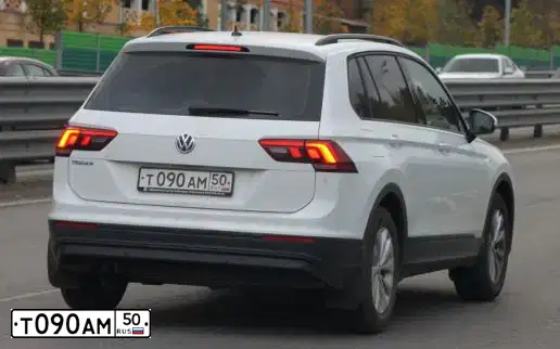 Фото автомобиля ВАЗ 2121, 1994 — госномер Т090АМ50. Цвет: РУБИН