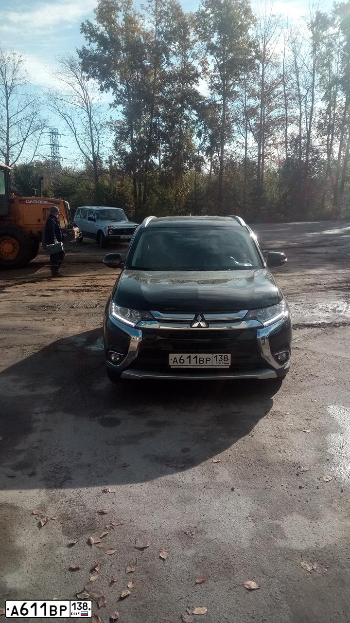 Фото автомобиля MITSUBISHI OUTLANDER, 2018 — госномер А611ВР138. Цвет: ЧЕРНЫЙ