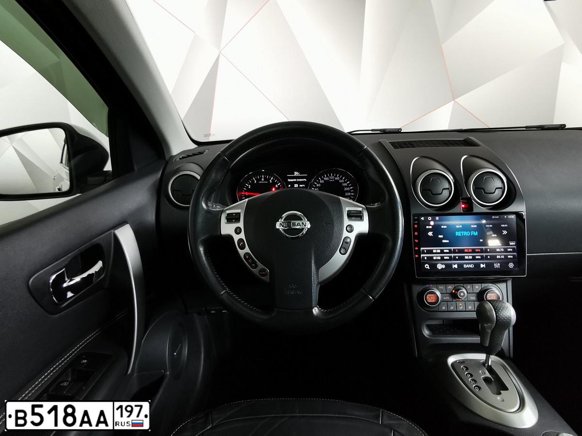 Фото автомобиля NISSAN QASHQAI, 2010 — госномер С705ЕО977. Цвет: Белый