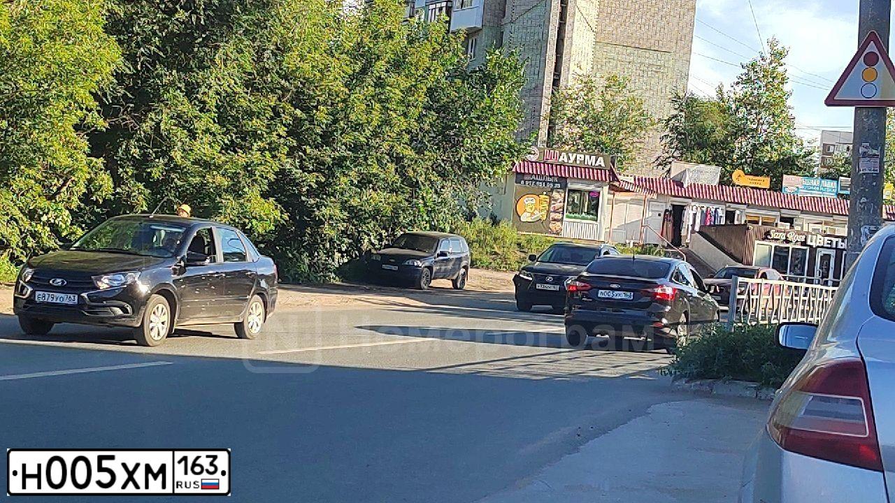 Фото автомобиля OPEL ASTRA, 2012 — госномер Т654ВТ58. Цвет: Белый