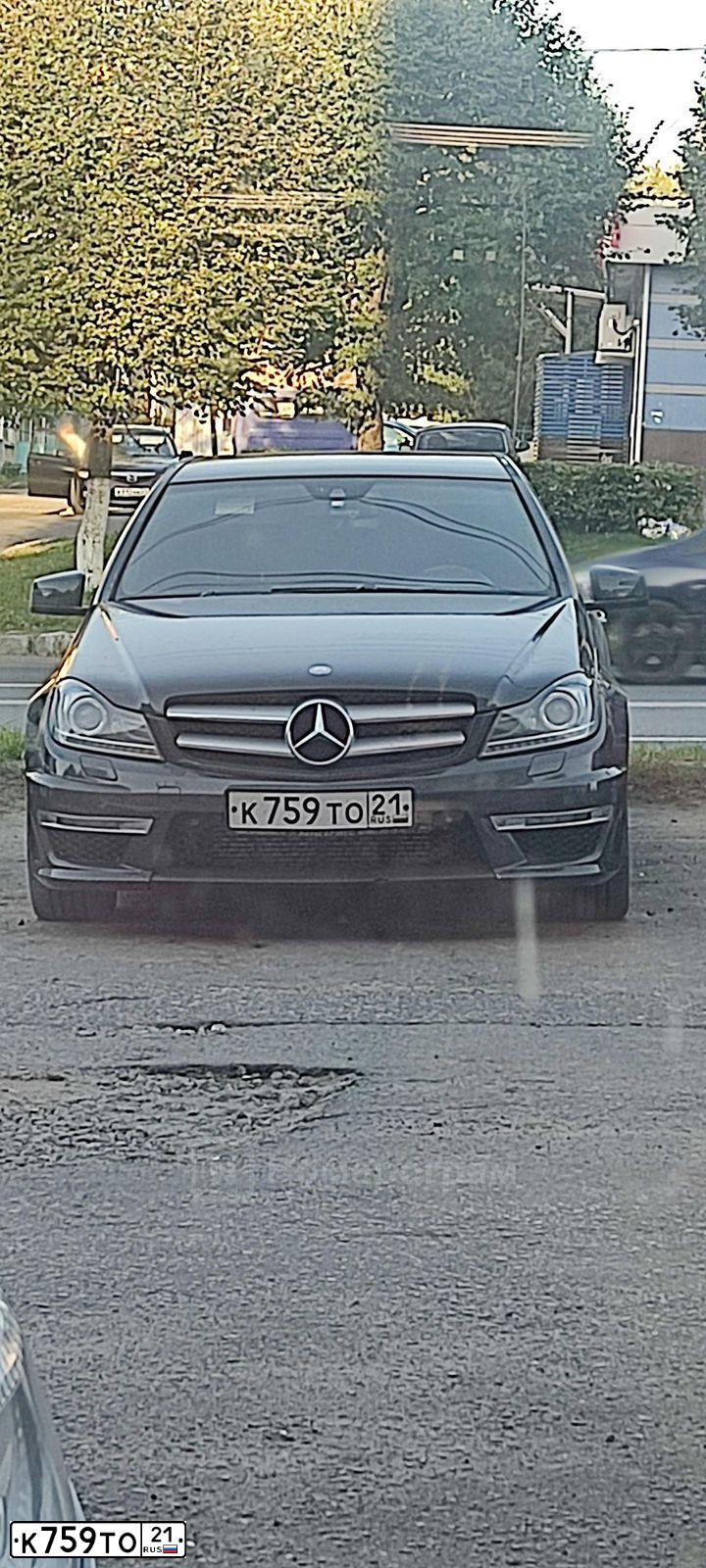 Фото автомобиля MERCEDES-BENZ C180, 2011 — госномер К759ТО21. Цвет: ЧЕРНЫЙ