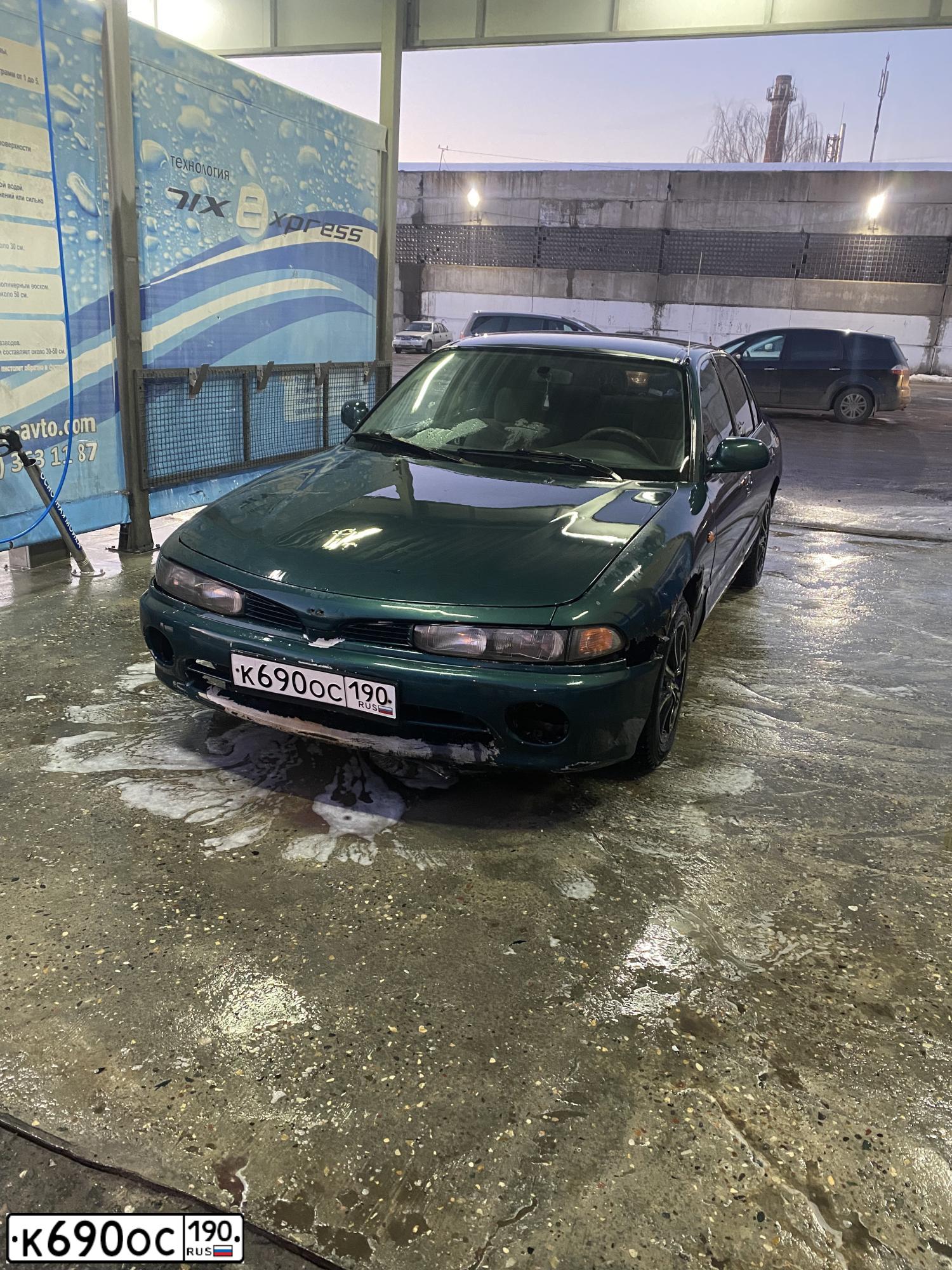 Фото автомобиля MITSUBISHI GALANT, 1995 — госномер К690ОС190. Цвет: ЗЕЛЕНЫЙ