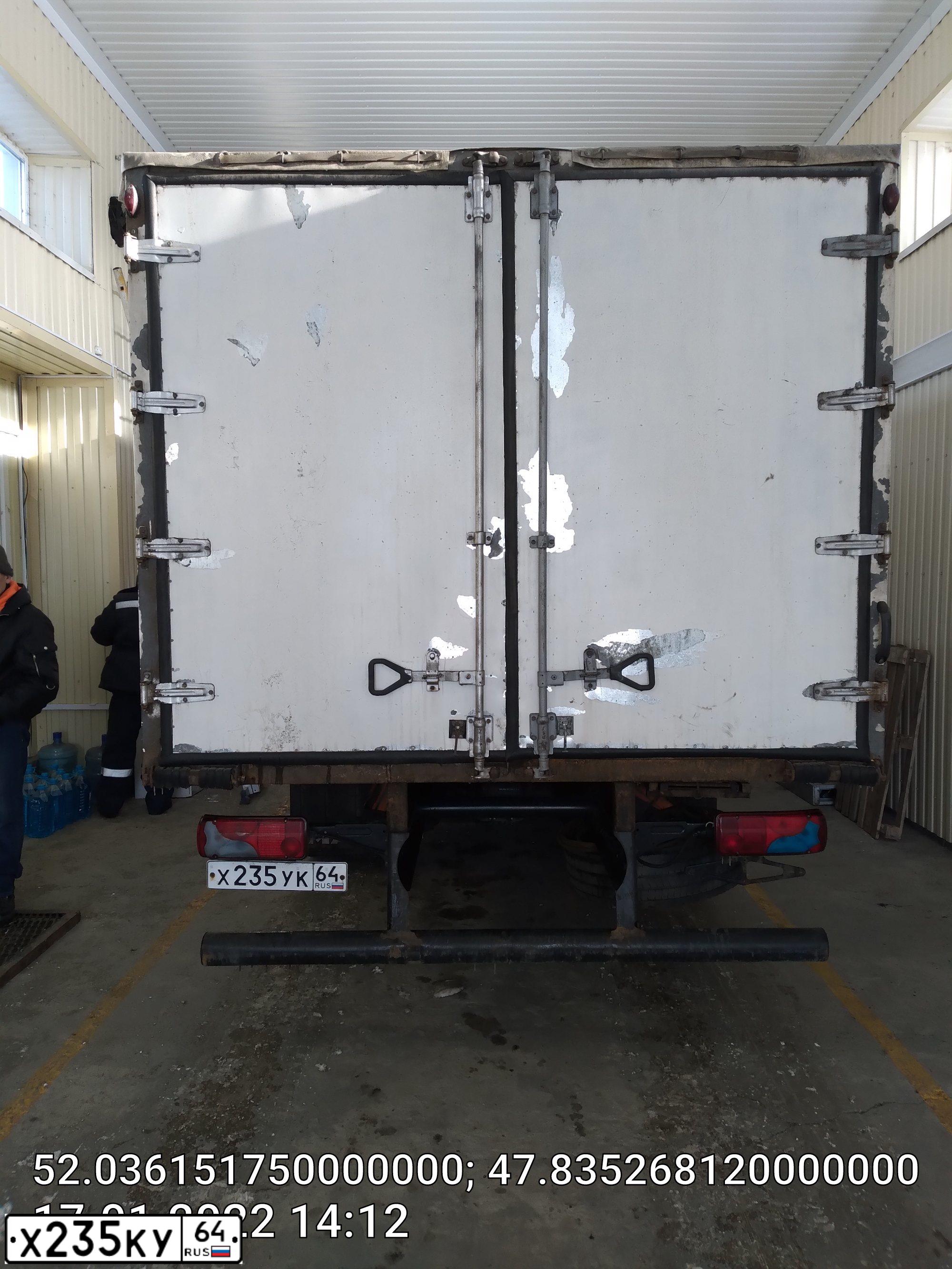 Фото автомобиля MAN TGL 10/12.XXX /4X2/, 2012 — госномер Х235УК64. Цвет: Оранжевый