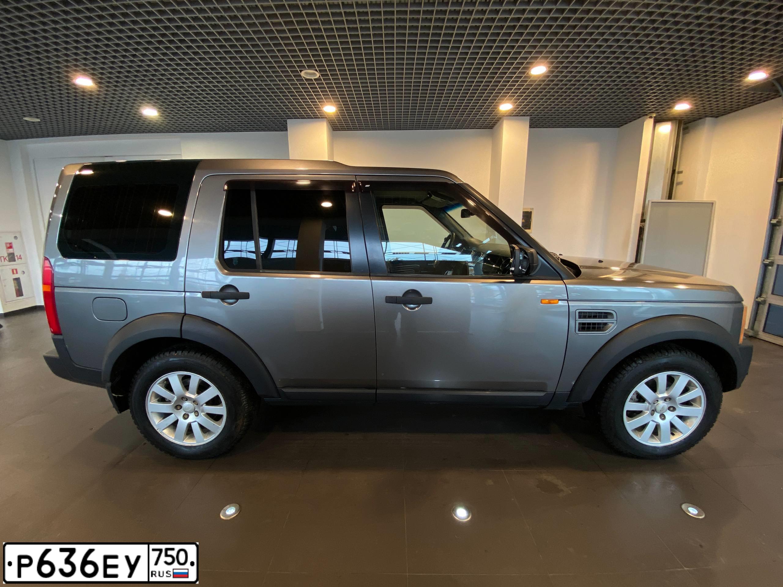 Фото автомобиля LANDROVER DISCOVERY, 2007 — госномер К305СО21. Цвет: Серый