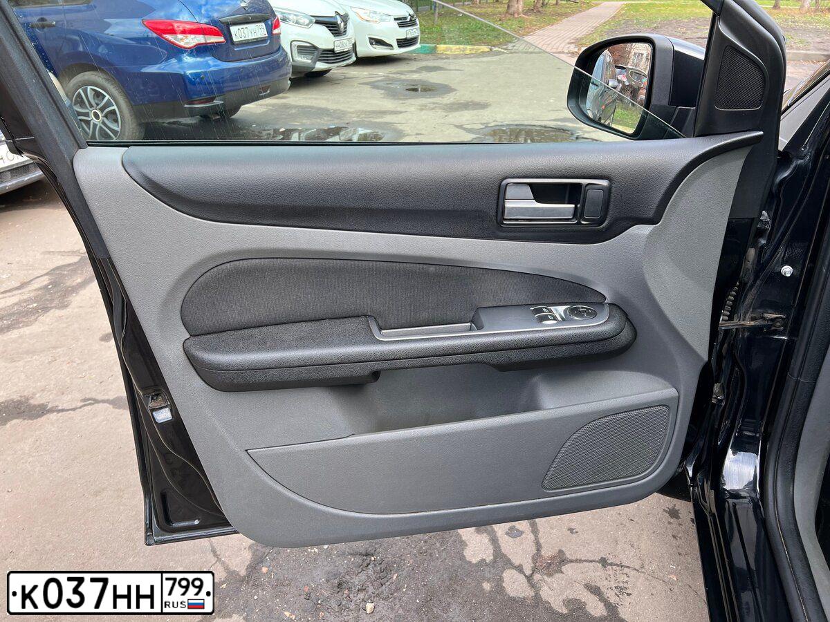 Фото автомобиля SKODA OCTAVIA, 2013 — госномер К037НН799. Цвет: Белый
