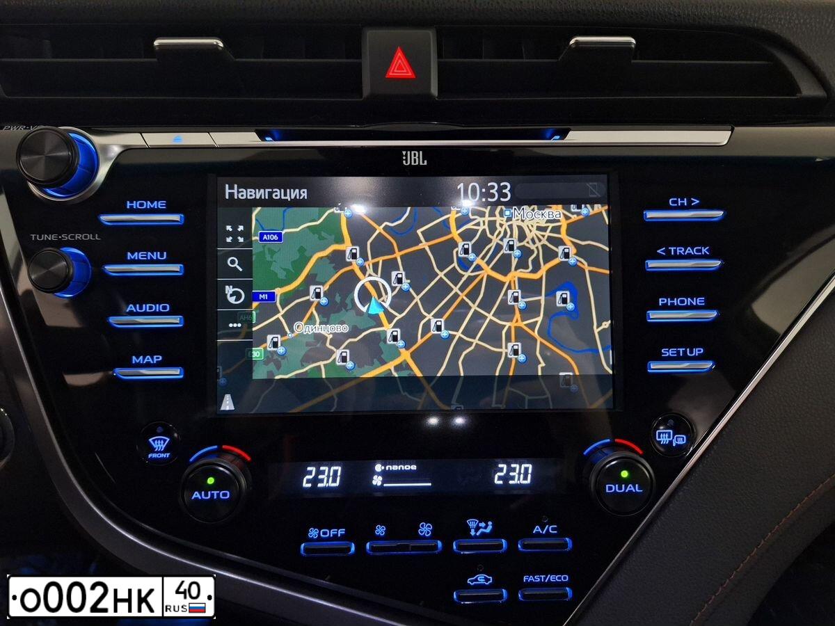 Фото автомобиля TOYOTA CAMRY, 2016 — госномер О002НК40. Цвет: ЧЕРНЫЙ