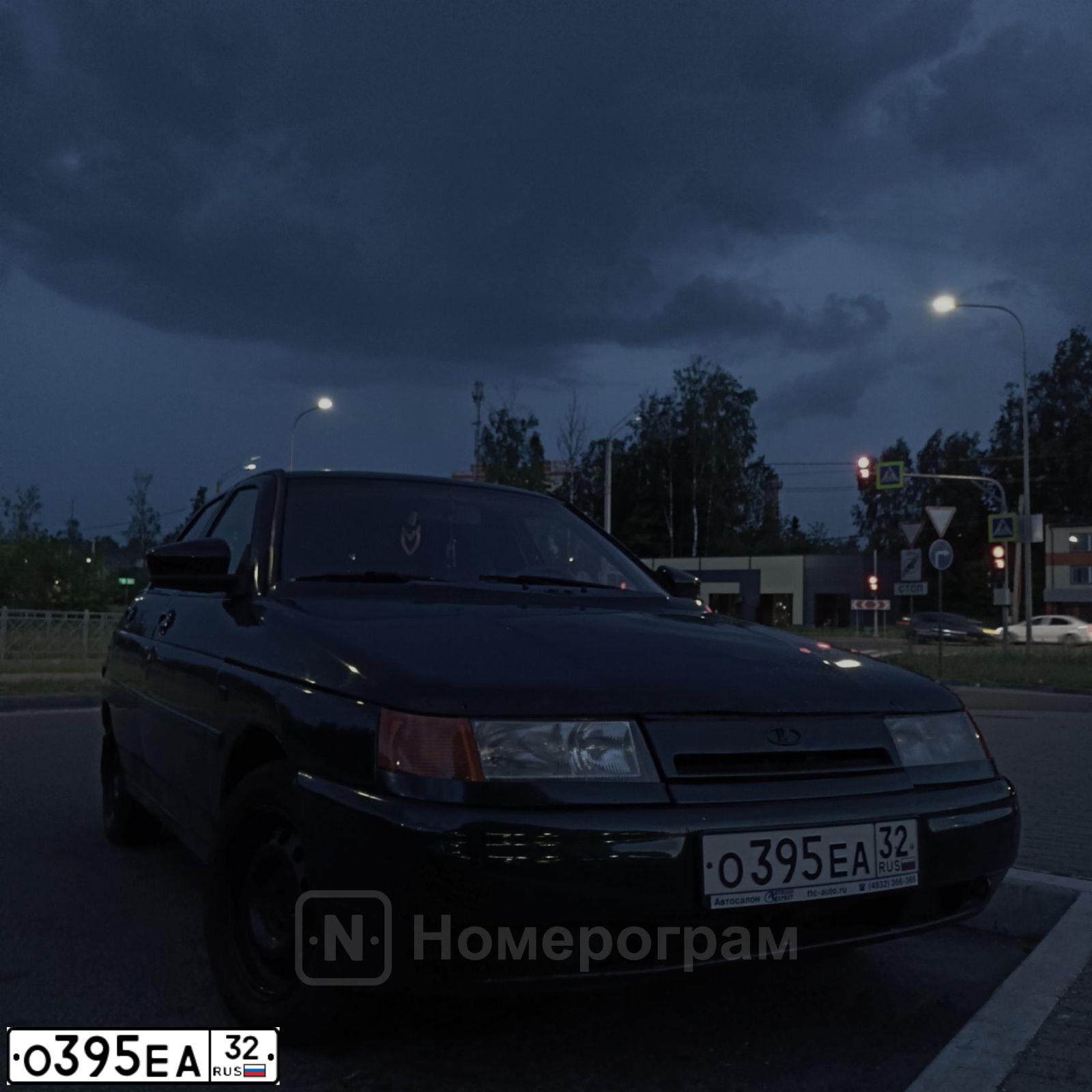 Фото автомобиля LADA 2110, 2002 — госномер О395ЕА32. Цвет: Темно-зеленый
