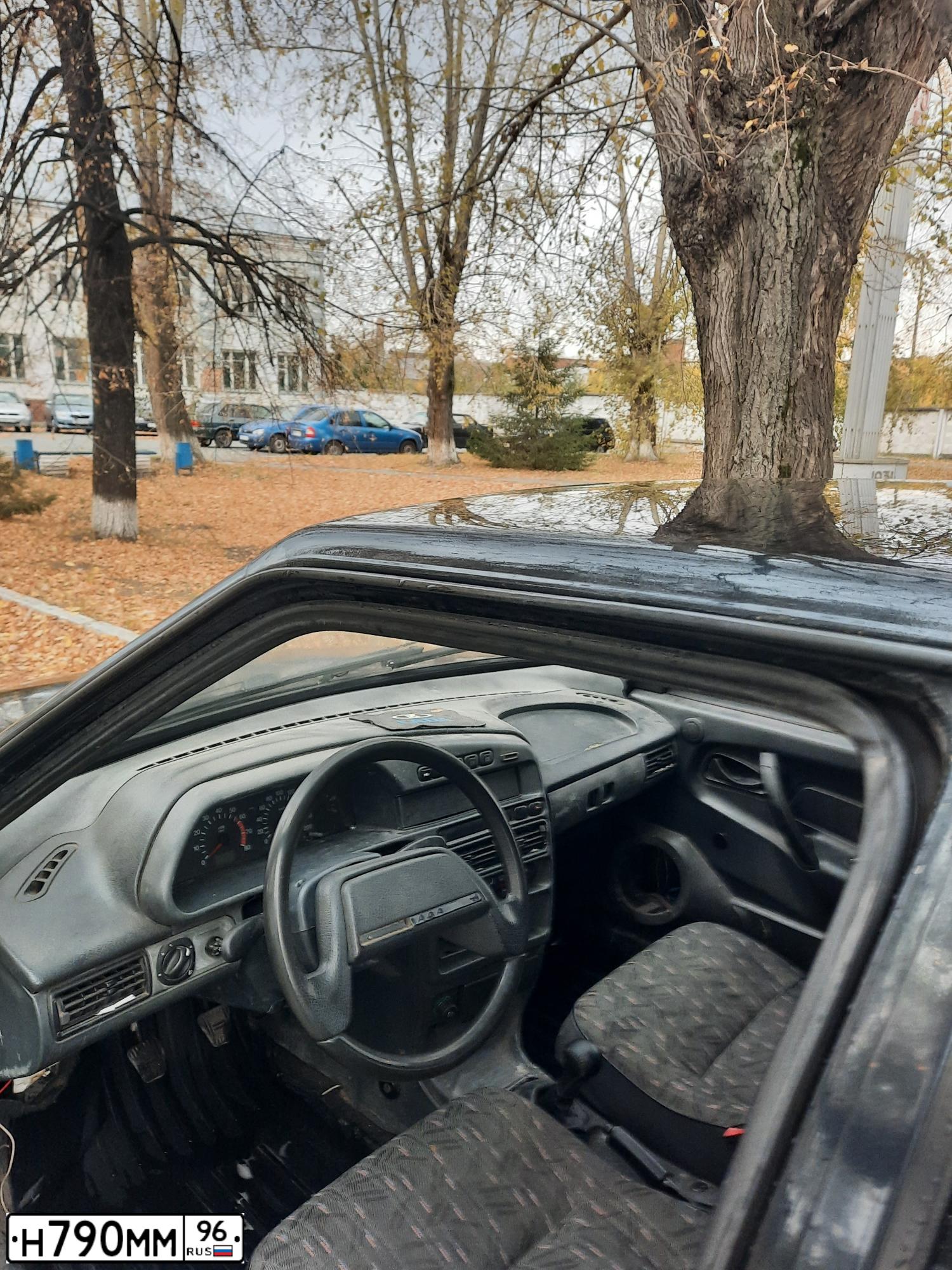 Фото автомобиля LADA 2114 SAMARA, 2005 — госномер В462НХ196. Цвет: ЧЕРНЫЙ
