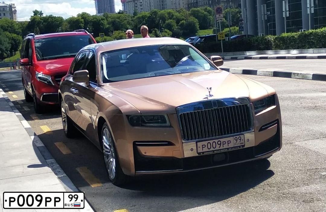 Фото автомобиля ROLLS ROYCE БЕЗ МОДЕЛИ СНОSТ ЕWВ, 2020 — госномер Р009РР99. Цвет: ЖЕЛТЫЙ