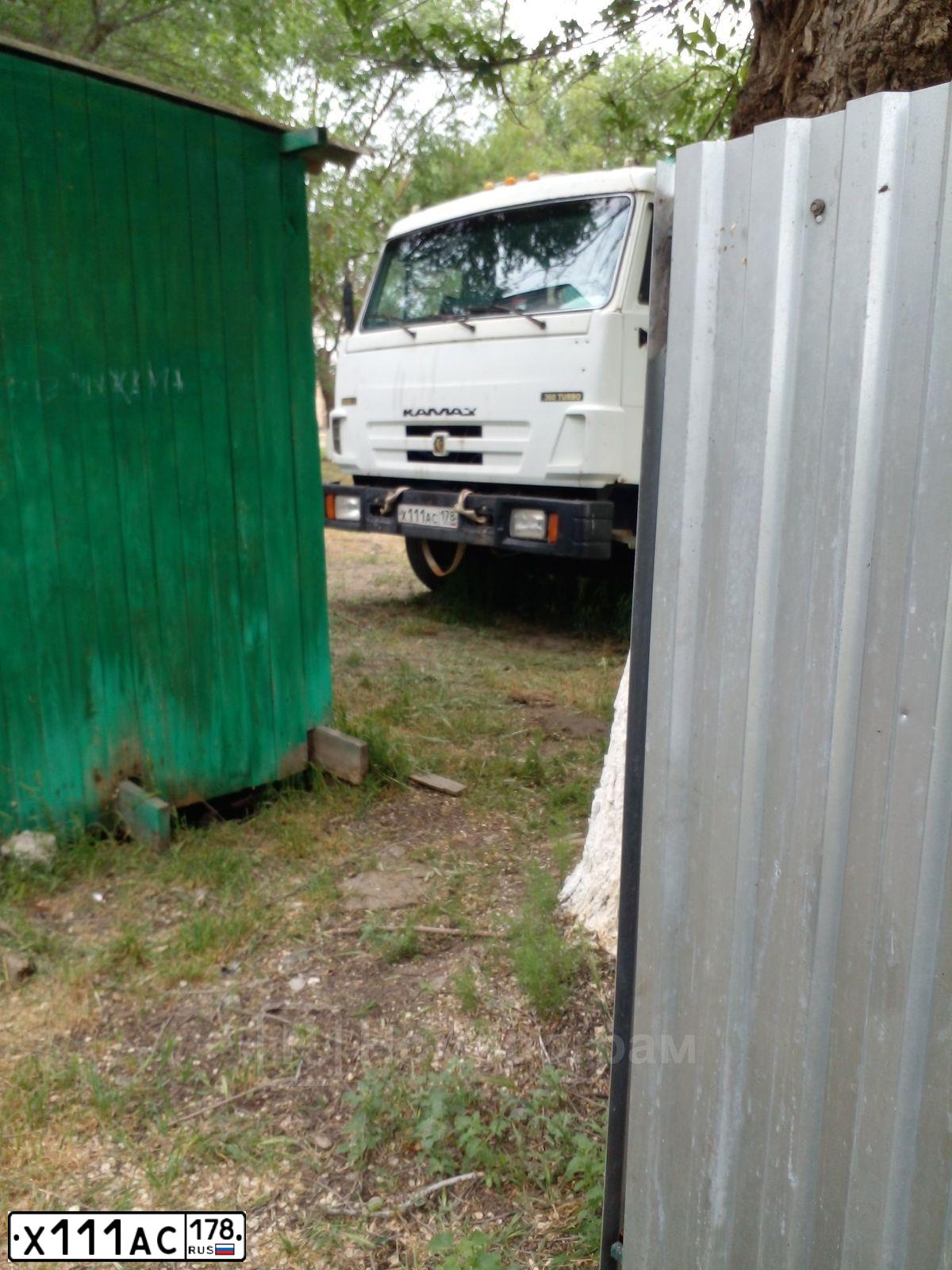 Фото автомобиля LADA 2106 LADA, 1998 — госномер Х111АС178. Цвет: ЯРКО-БЕЛЫЙ