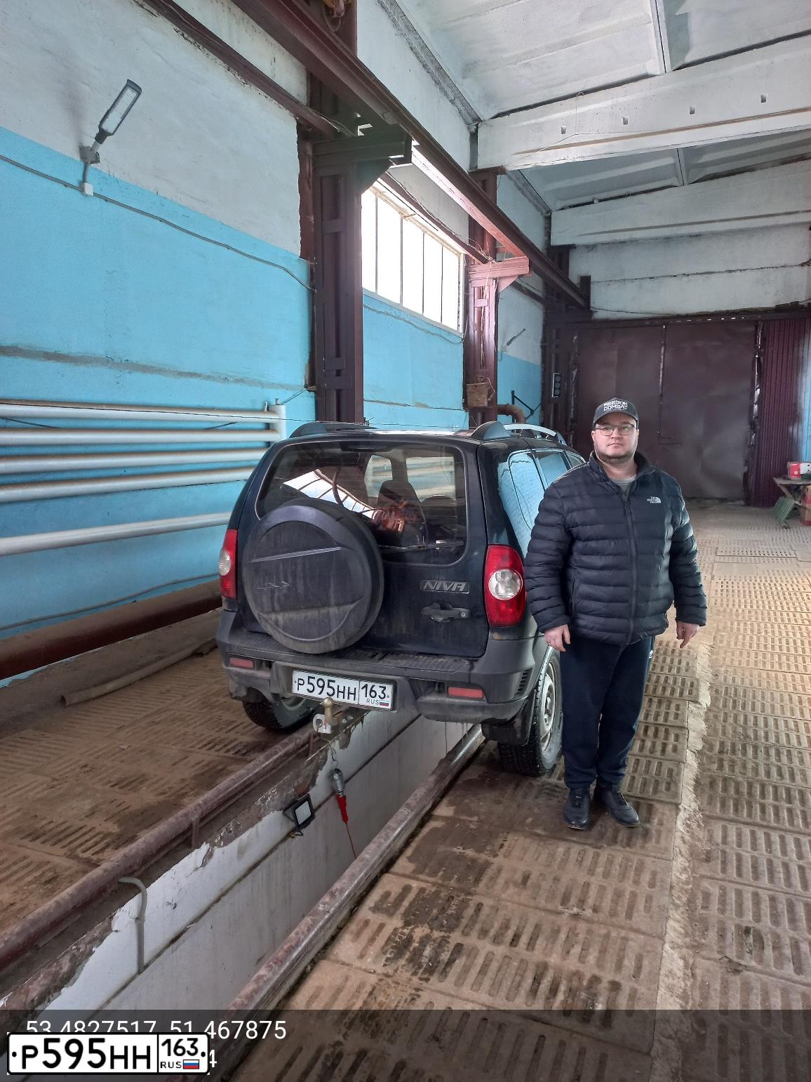 Фото автомобиля LADA 1117 KALINA, 2012 — госномер Р595НН163. Цвет: СЕРО-БЕЖЕВЫЙ