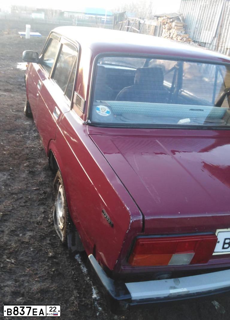 Фото автомобиля LADA 2105 LADA, 2001 — госномер В837ЕА22. Цвет: ТЕМНО-БОРДОВЫЙ