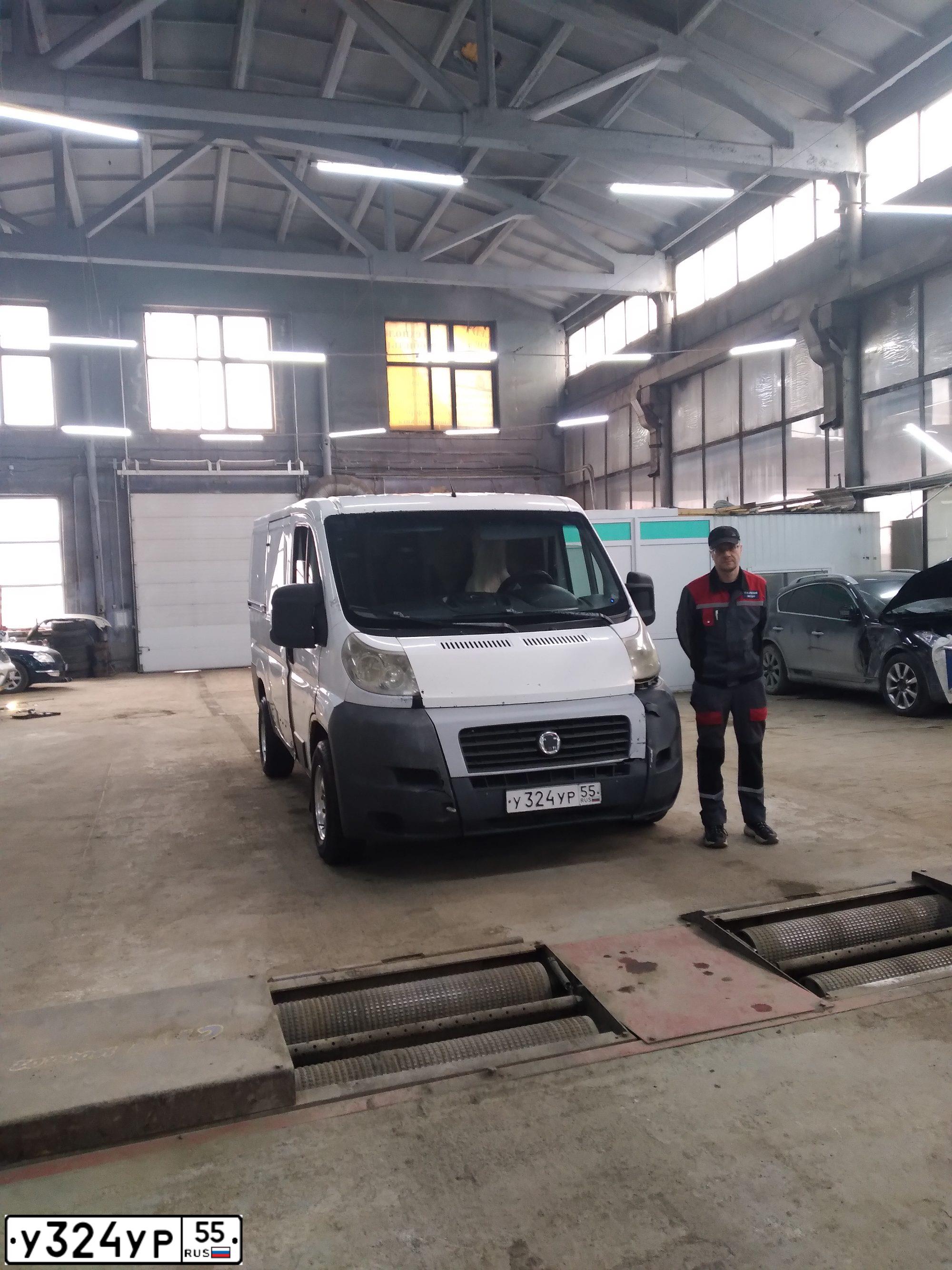 Фото автомобиля FIAT DUCATO, 2010 — госномер Т965МО196. Цвет: Белый