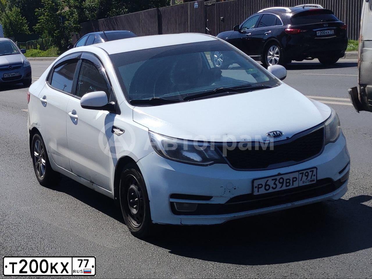 Фото автомобиля INFINITI QX70 /FX/, 2013 — госномер Т200КХ77. Цвет: ЧЕРНЫЙ