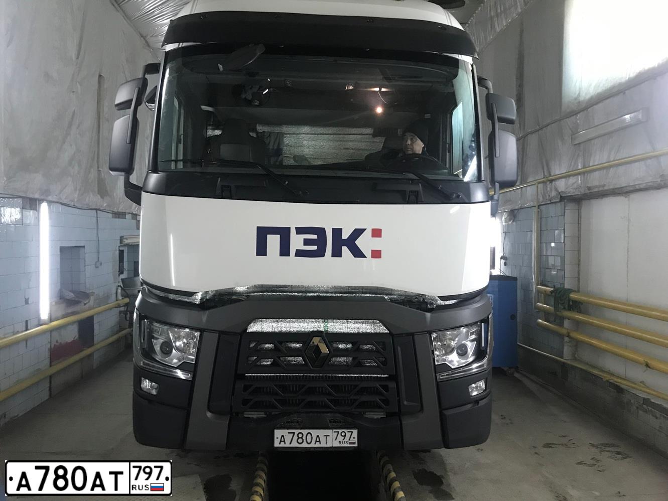 Фото автомобиля RENAULT T4X2, 2019 — госномер Т641ОВ39