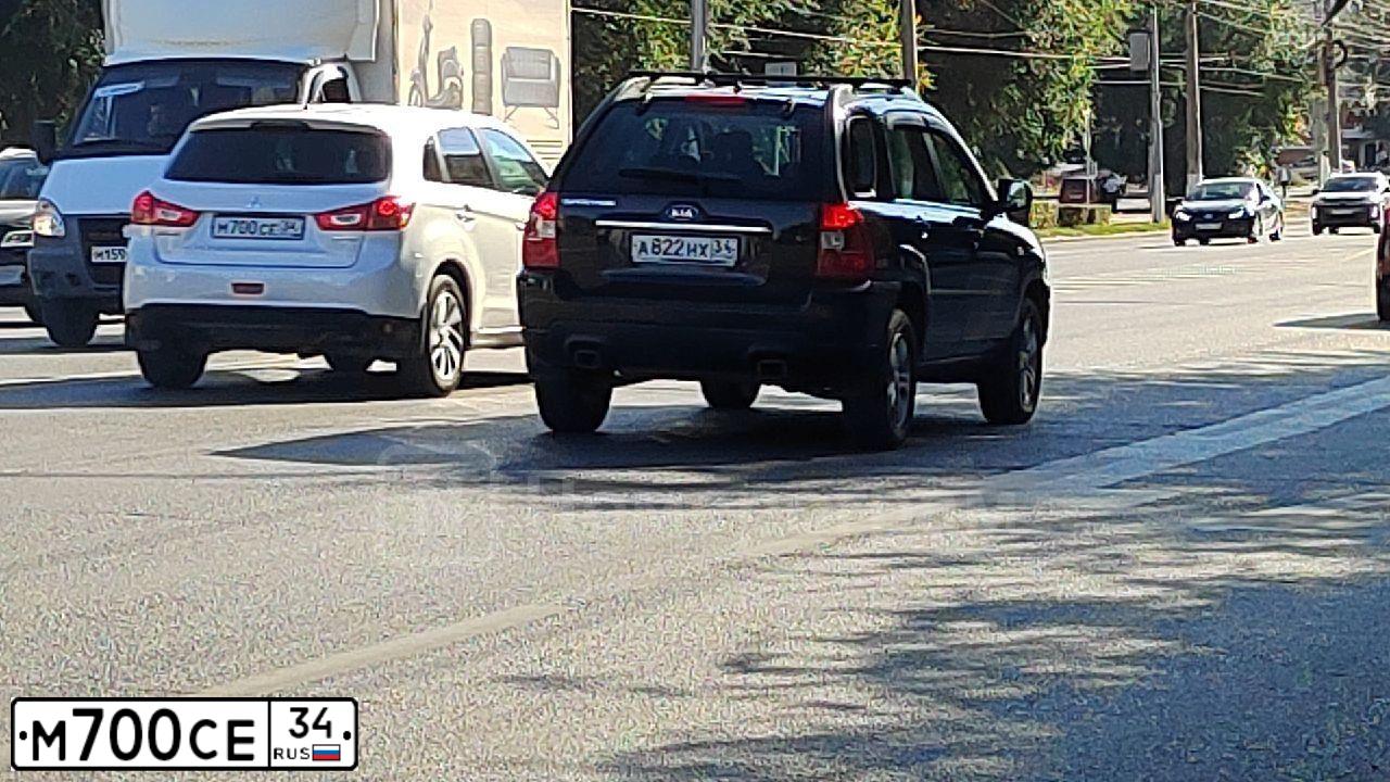 Фото автомобиля MITSUBISHI ASX, 2013 — госномер М700СЕ34. Цвет: БЕЛЫЙ