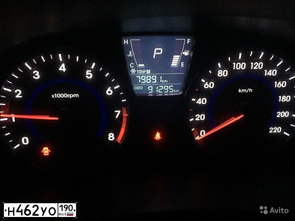 Фото автомобиля HYUNDAI SOLARIS, 2012 — госномер М417НО134. Цвет: БЕЖЕВО-СЕРЫЙ