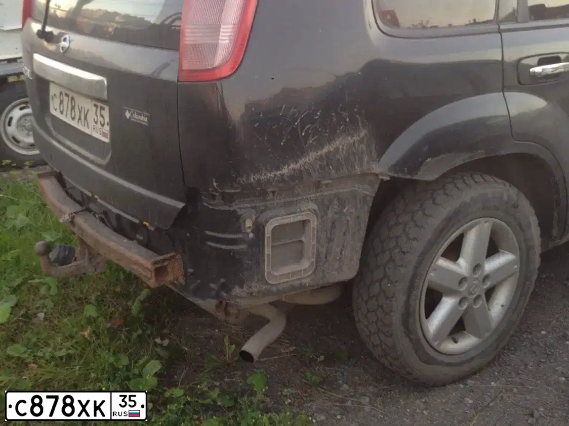 Фото автомобиля NISSAN X-TRAIL, 2006 — госномер С878ХК35. Цвет: ЧЕРНЫЙ