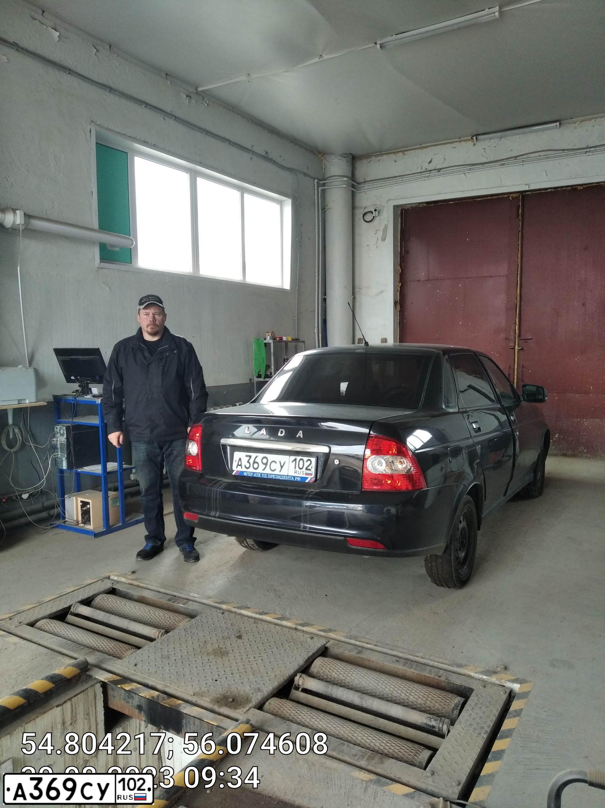 Фото автомобиля LADA PRIORA, 2007 — госномер М030УВ702