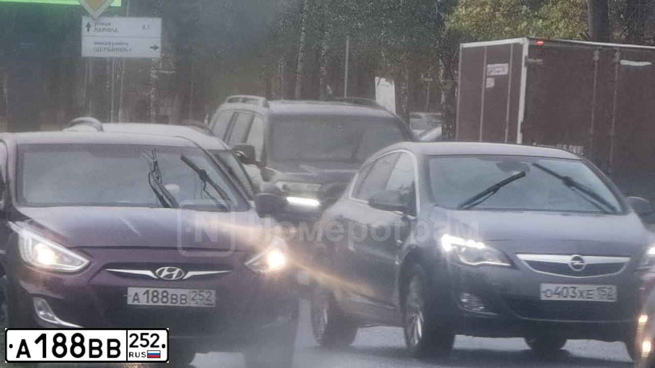 Фото автомобиля HYUNDAI SOLARIS, 2013 — госномер А188ВВ252. Цвет: ФИОЛЕТОВЫЙ