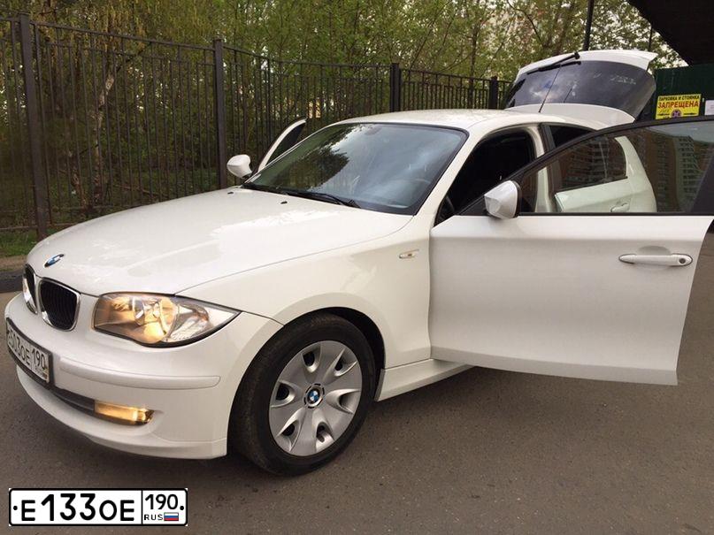 Фото автомобиля TOYOTA COROLLA, 2008 — госномер Е133ОЕ190. Цвет: КРАСНЫЙ
