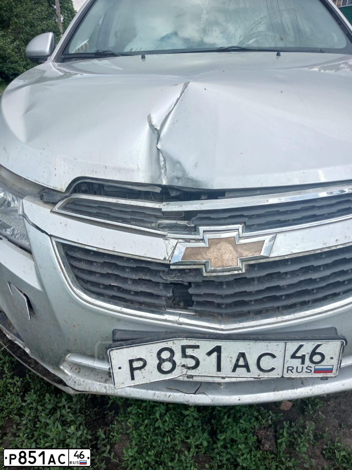 Фото автомобиля CHEVROLET CRUZE, 2013 — госномер Р851АС46. Цвет: СЕРЕБРИСТЫЙ МЕТАЛЛИК