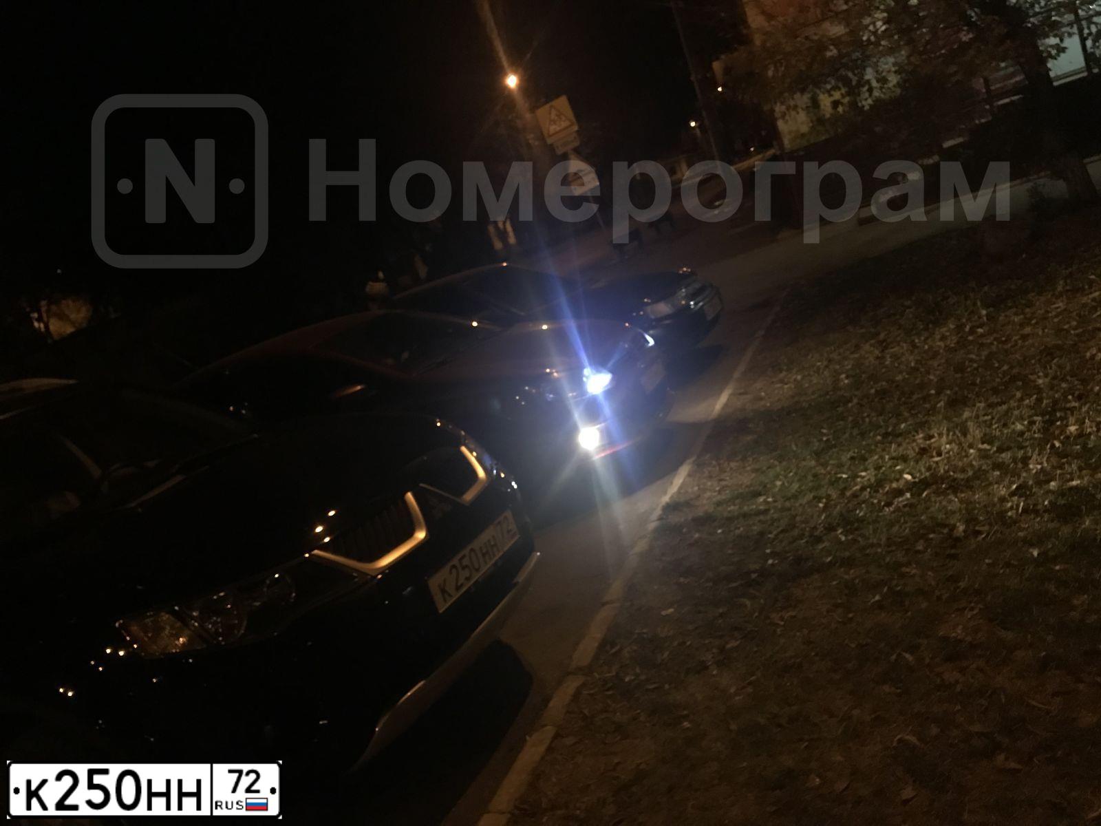 Фото автомобиля MITSUBISHI OUTLANDER, 2008 — госномер К250НН72. Цвет: ЧЕРНЫЙ