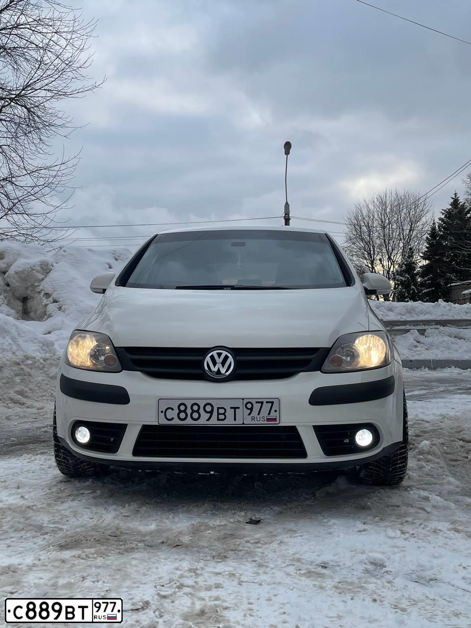 Фото автомобиля VOLKSWAGEN GOLF PLUS, 2011 — госномер С889ВТ977