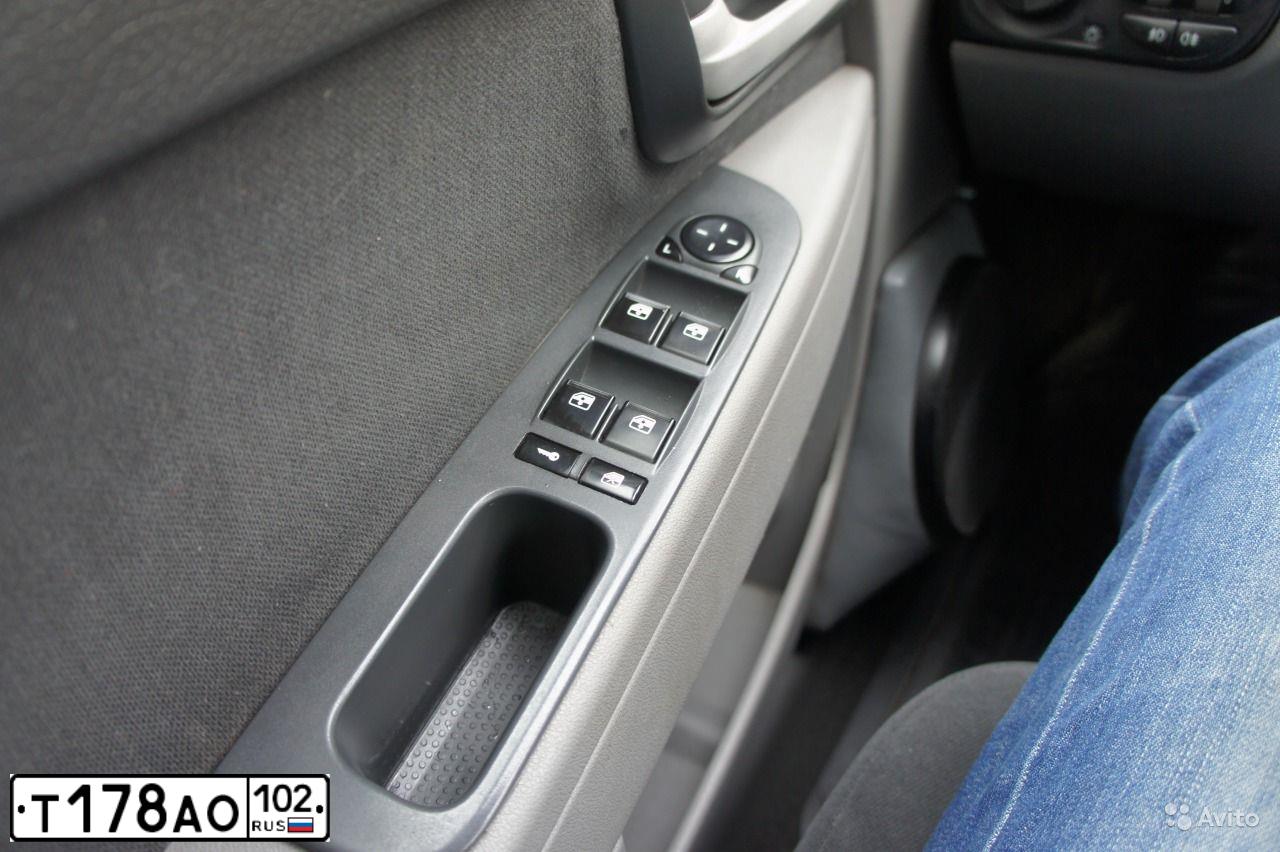 Фото автомобиля LADA 2172 PRIORA, 2010 — госномер М820ТУ174. Цвет: Сине-Черный