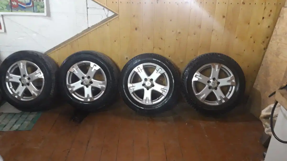 Фото автомобиля TOYOTA RAV4, 2009 — госномер Е829ХР12. Цвет: СЕРЕБРИСТЫЙ