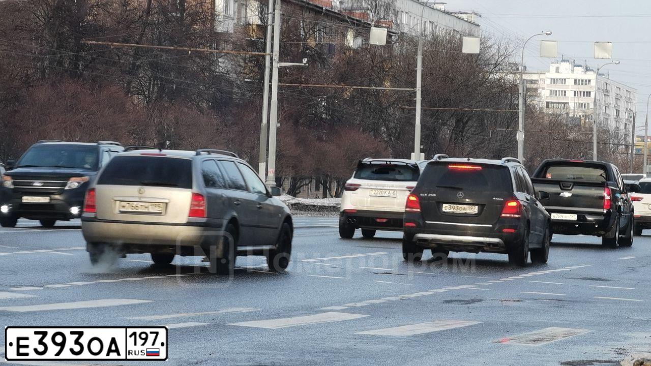 Фото автомобиля MAZDA 6, 2008 — госномер Е393ОА197. Цвет: СИРЕНЕВЫЙ
