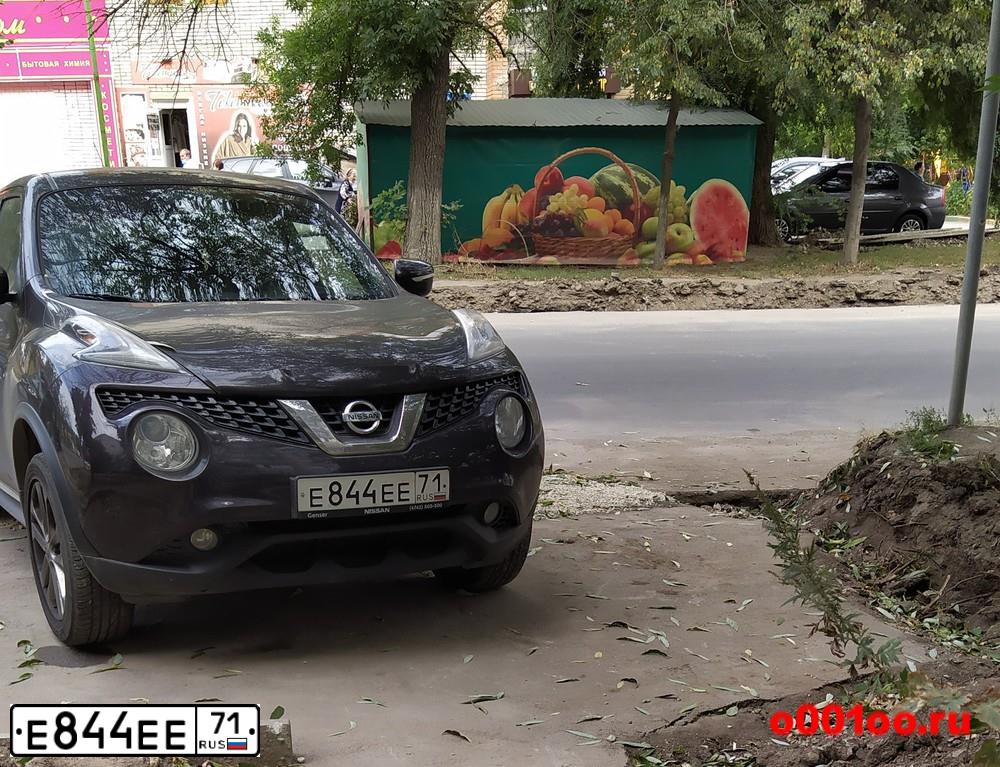 Фото автомобиля RENAULT MEGANE, 2011 — госномер Е844ЕЕ71. Цвет: ТЕМНО-СЕРЫЙ