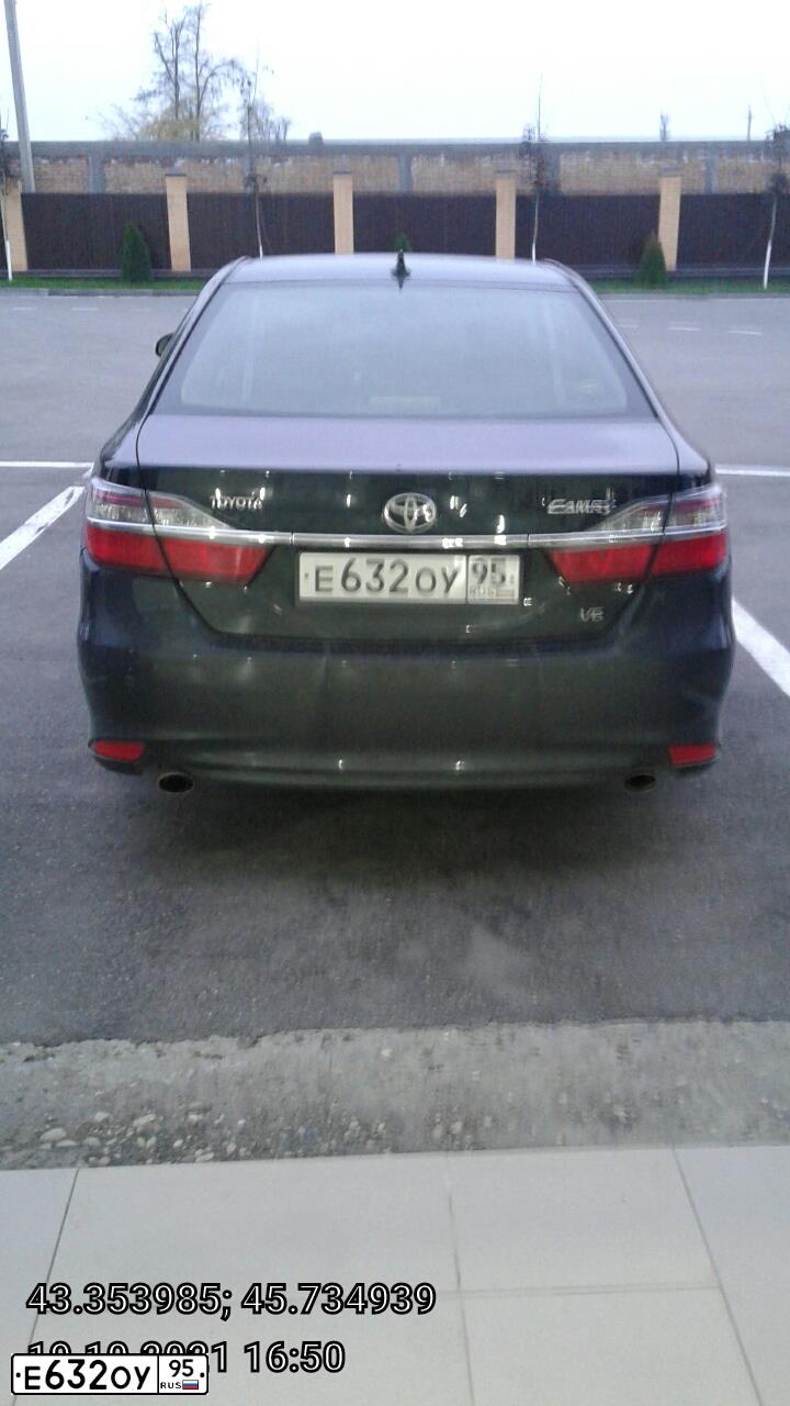 Фото автомобиля TOYOTA CAMRY, 2016 — госномер В724НЕ30. Цвет: ЧЕРНЫЙ МЕТАЛЛИК