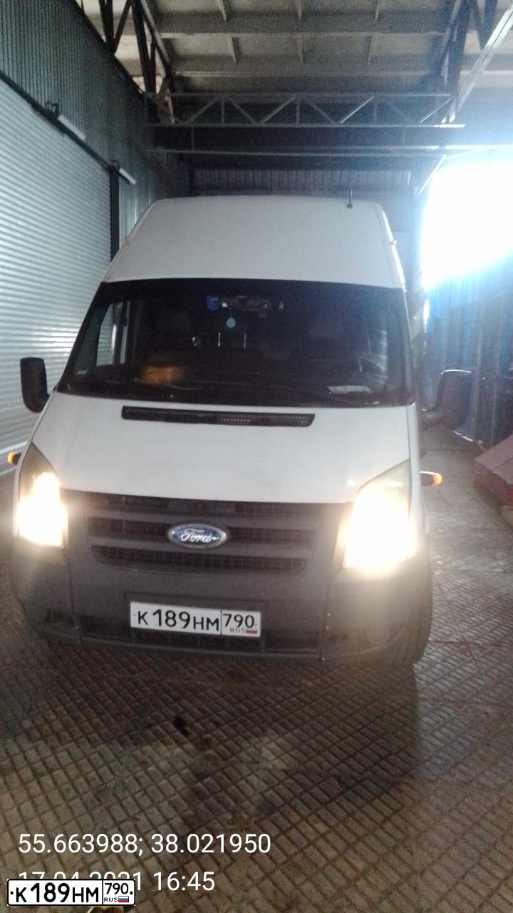 Фото автомобиля FORD TRANSIT, 2010 — госномер Р895НН71. Цвет: Белый