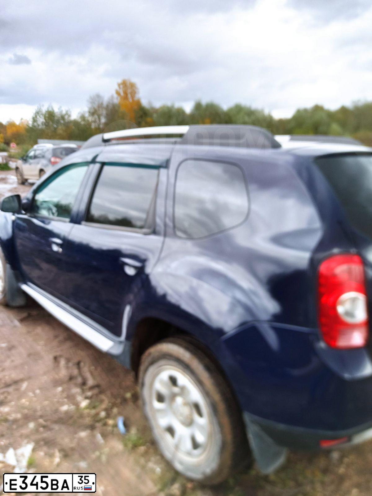 Фото автомобиля RENAULT DUSTER, 2013 — госномер О015УТ44. Цвет: Темно-синий