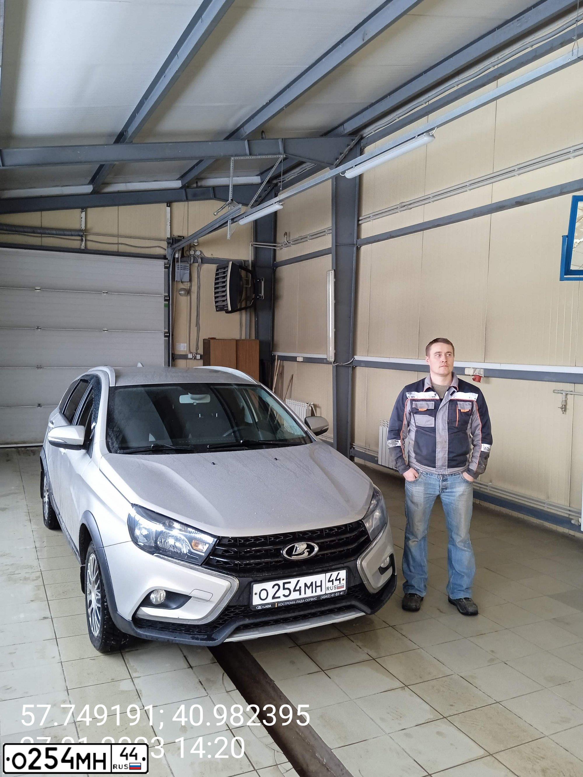 Фото автомобиля LADA VESTA, 2018 — госномер О254МН44. Цвет: СЕРО-БЕЖЕВЫЙ