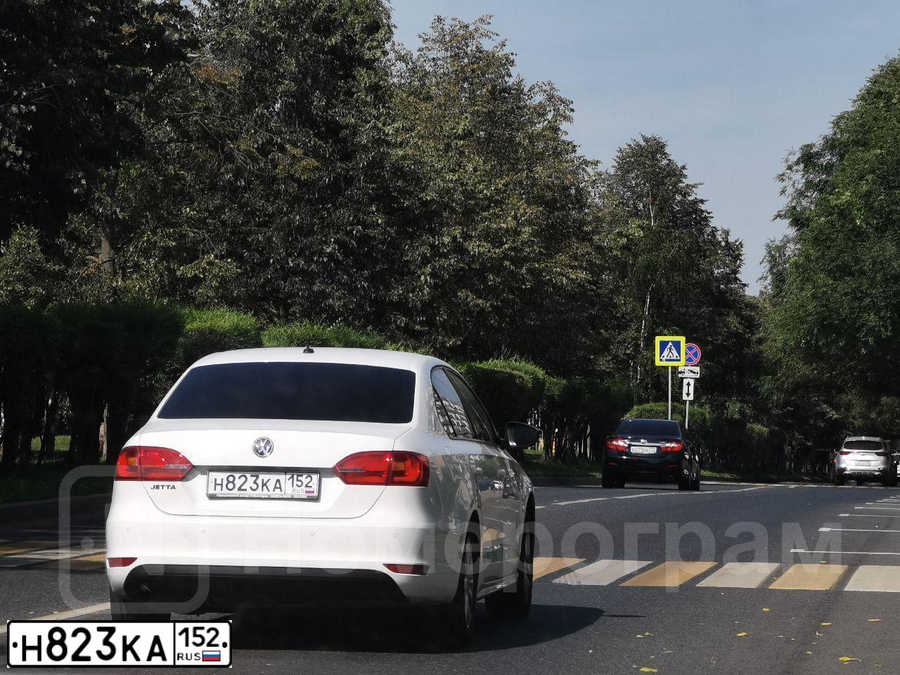 Фото автомобиля VOLKSWAGEN JETTA, 2013 — госномер М814МР76. Цвет: Белый