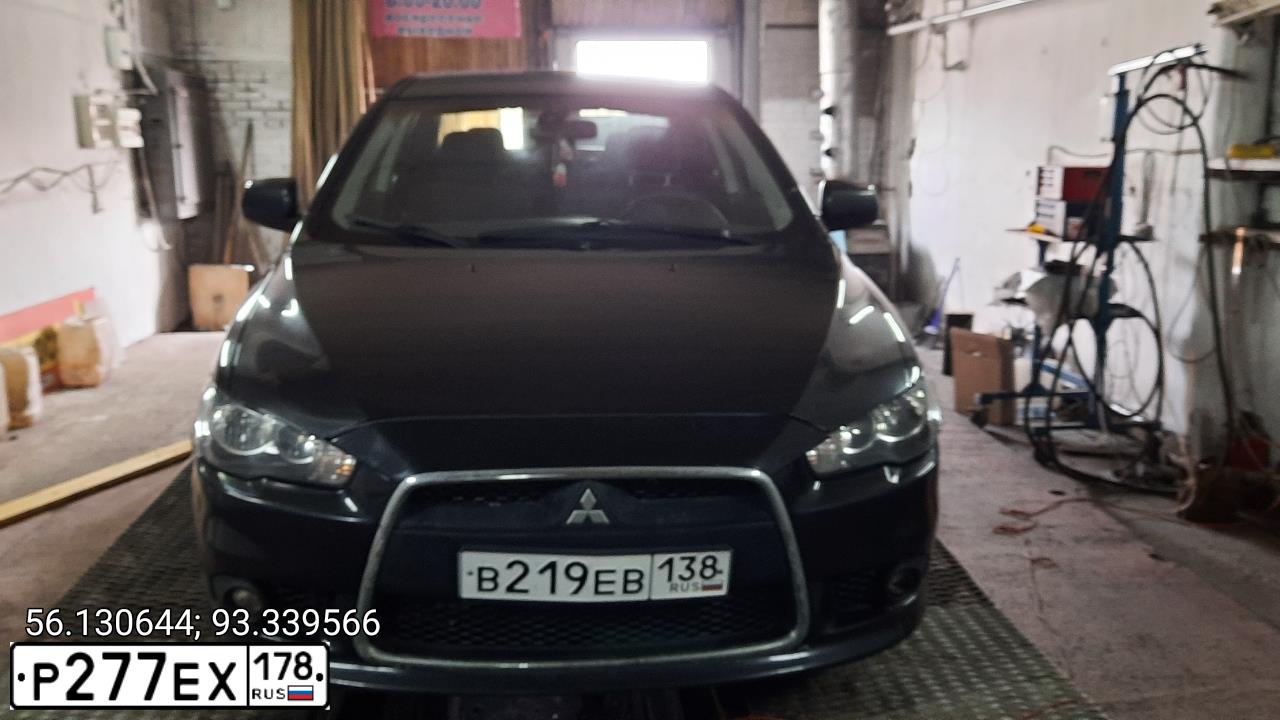 Фото автомобиля MITSUBISHI LANCER, 2008 — госномер У939КН47. Цвет: ЧЕРНЫЙ